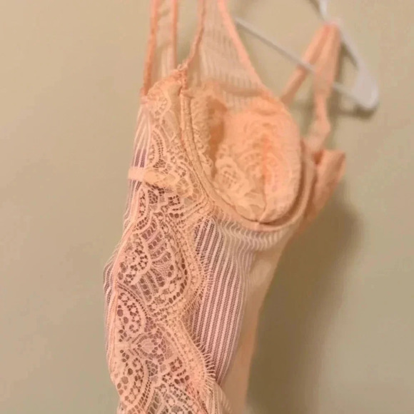 V. Secret  DREAM ANGELS floral lace & stripe teddy BODYSUIT mesh sheer Size 32C - Picture 9 of 11